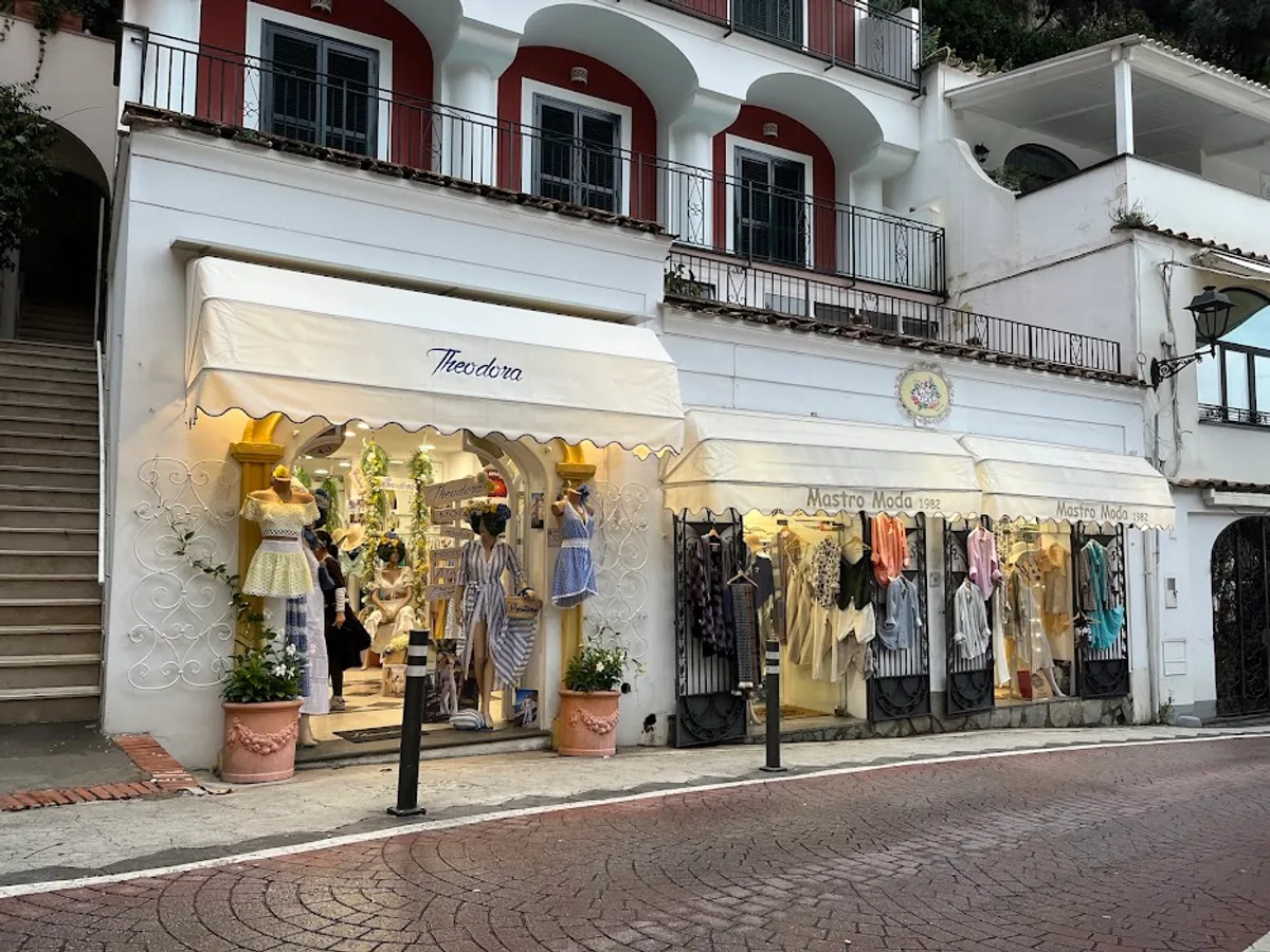 Theodora Moda Positano