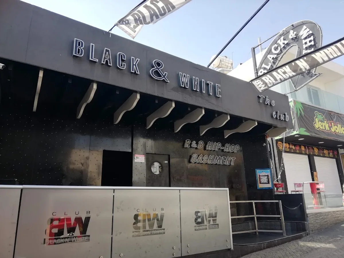 Black N White Club