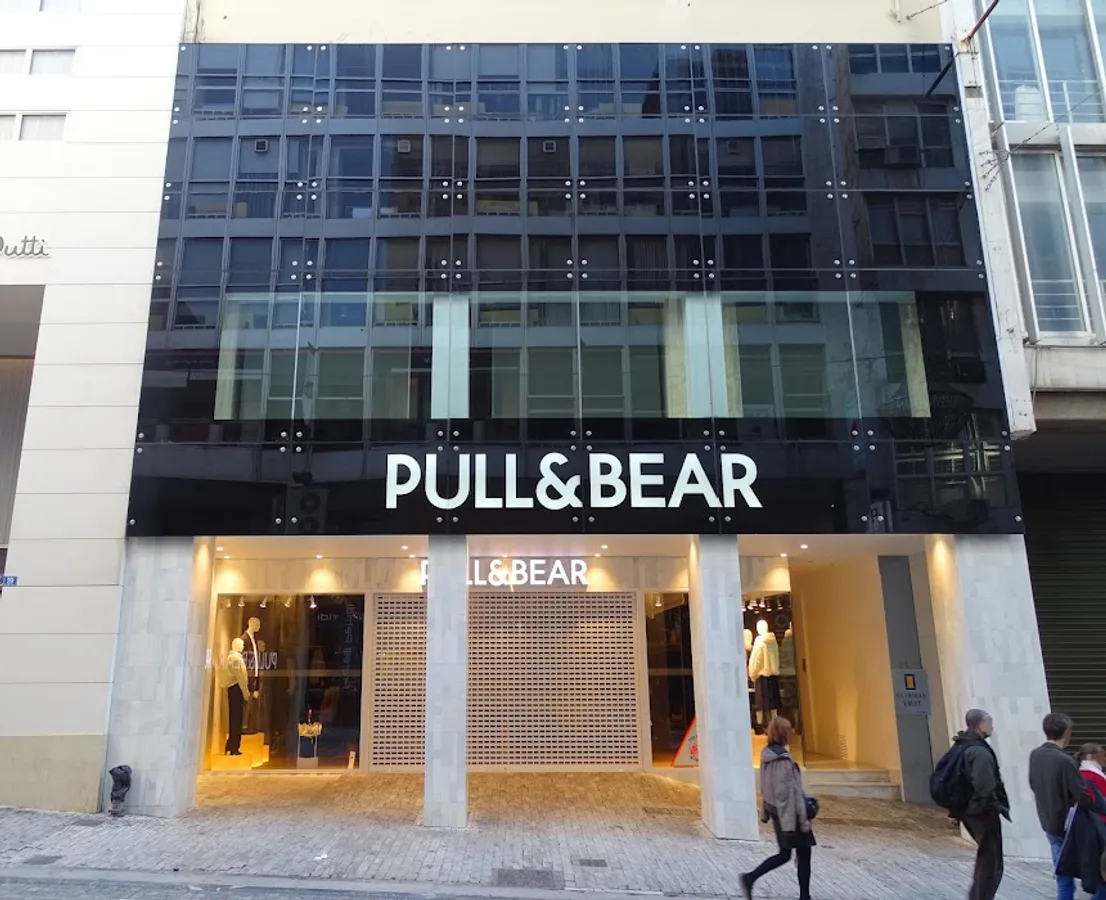 Pull&Bear Ermou 25