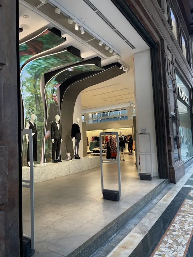 Mango Milano Corso Vittorio Emanuele II