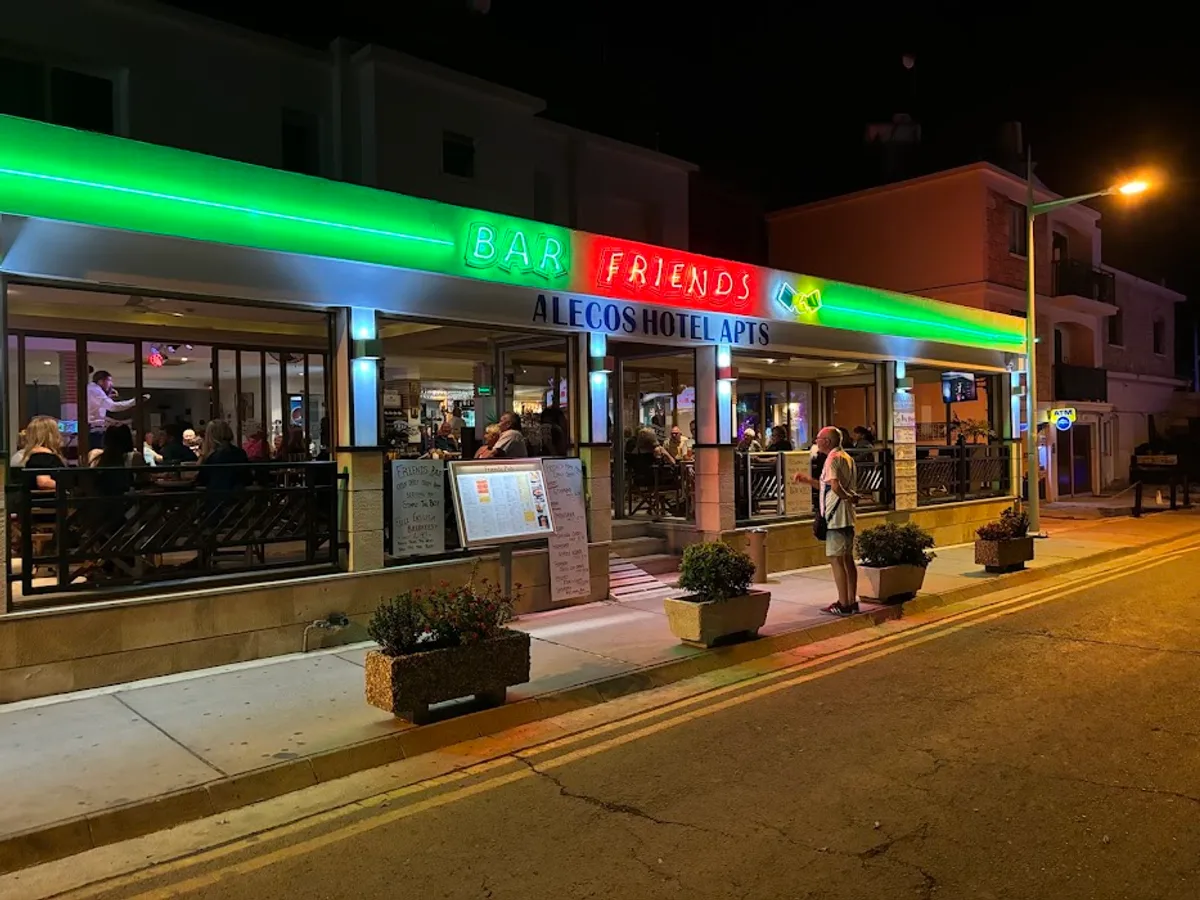 Friends Bar