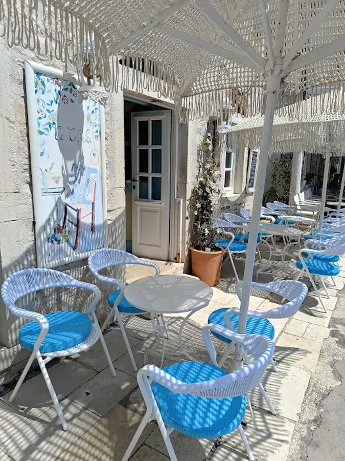 Taxidi Bar