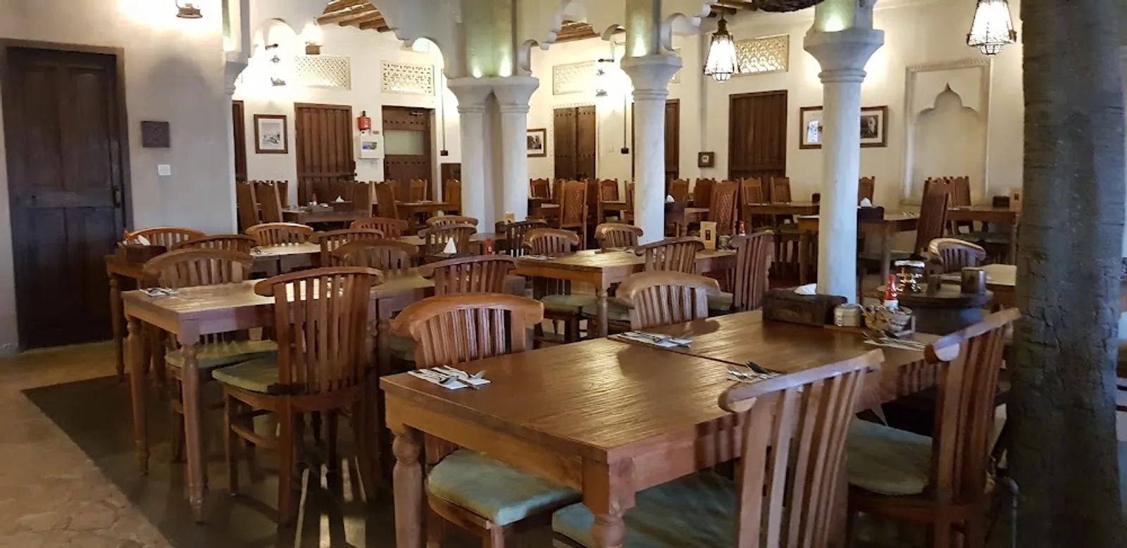 Al Fanar Restaurant & Cafe