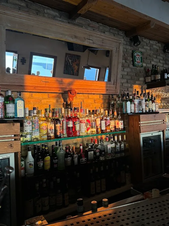 Tropical Bar